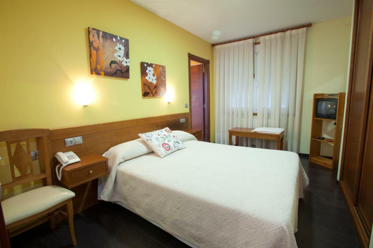 Hotel Terranova Oza de los Ríos Kültér fotó