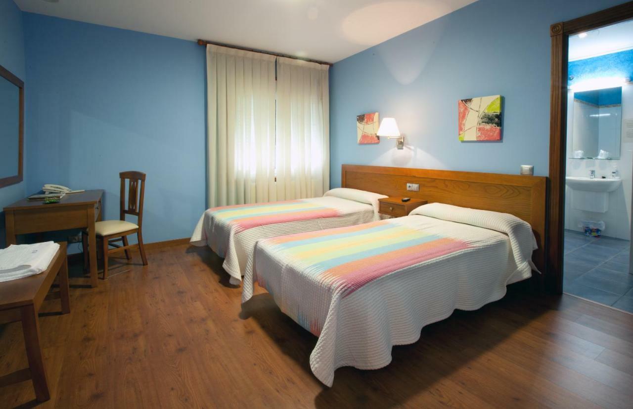 Hotel Terranova Oza de los Ríos Kültér fotó
